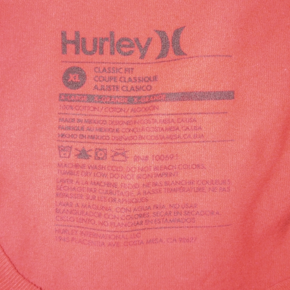 ♥️🤍🖤 NWOT Mens Size XL Red Hurley Short Sleeved Tshirt Casual Comfy Daytime - Picture 2 of 3